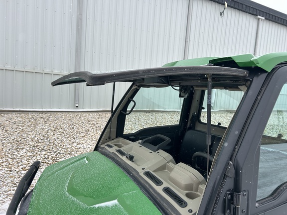 Used 2022 John Deere XUV 835R ATVs & Gators at Horizon Ag & Turf in Wetaskiwin, AB - Photo12