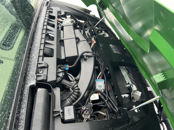 Used 2022 John Deere XUV 835R ATVs & Gators at Horizon Ag & Turf in Wetaskiwin, AB - Photo20