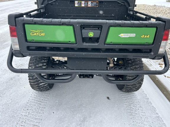 Used 2022 John Deere XUV 835R ATVs & Gators at Horizon Ag & Turf in Wetaskiwin, AB - Photo9