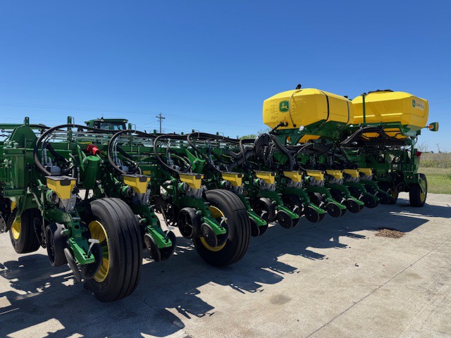 2024 John Deere 1775NT Image 6