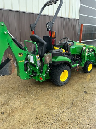 Used 2018 John Deere 1025R Compact Utility Tractors at Horizon Ag & Turf in Mayerthorpe, AB - Photo3