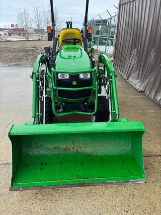 Used 2018 John Deere 1025R Compact Utility Tractors at Horizon Ag & Turf in Mayerthorpe, AB - Photo4
