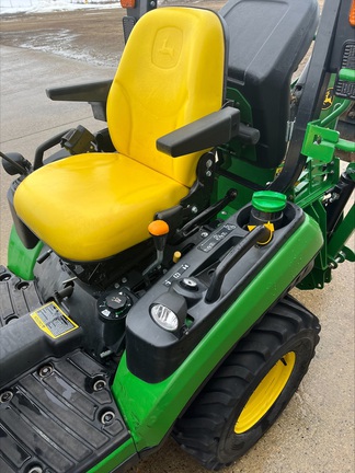 Used 2018 John Deere 1025R Compact Utility Tractors at Horizon Ag & Turf in Mayerthorpe, AB - Photo7