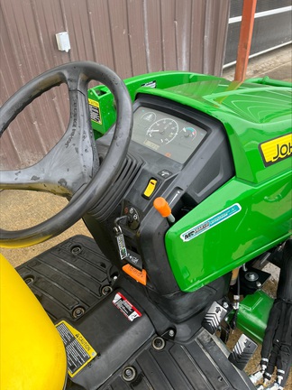 Used 2018 John Deere 1025R Compact Utility Tractors at Horizon Ag & Turf in Mayerthorpe, AB - Photo8