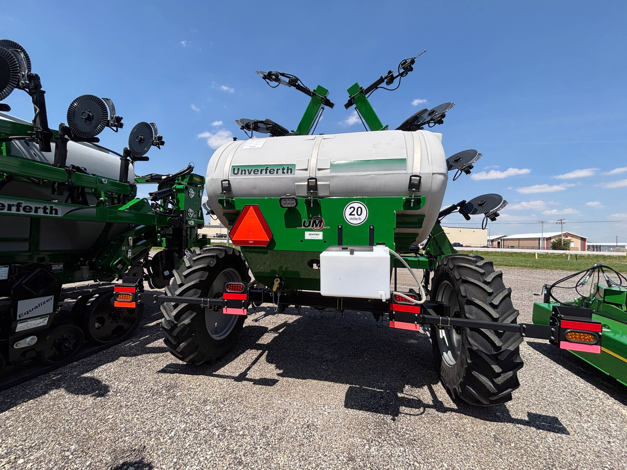 Used 2024 Unverferth 1000 Nutrient Application at Koenig Equipment in Knightstown, IN - PhotoXL2