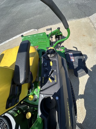 2025 John Deere Z730M-7