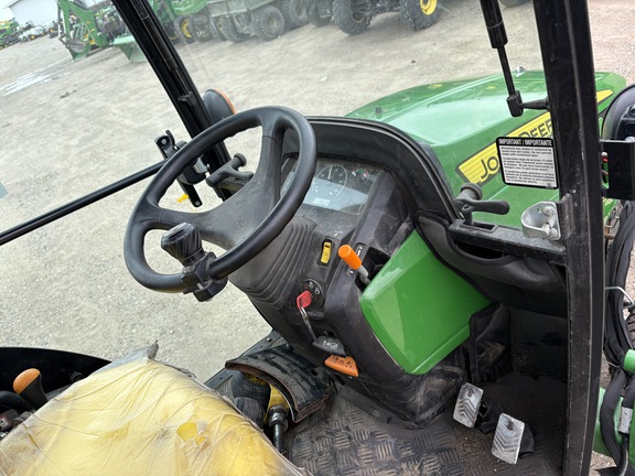 Photo of 2019 John Deere 1025R