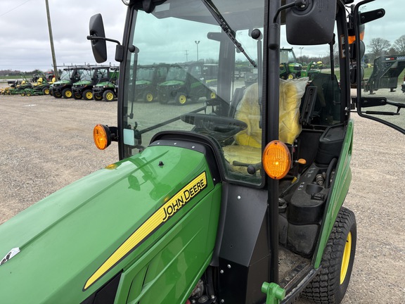 Photo of 2019 John Deere 1025R