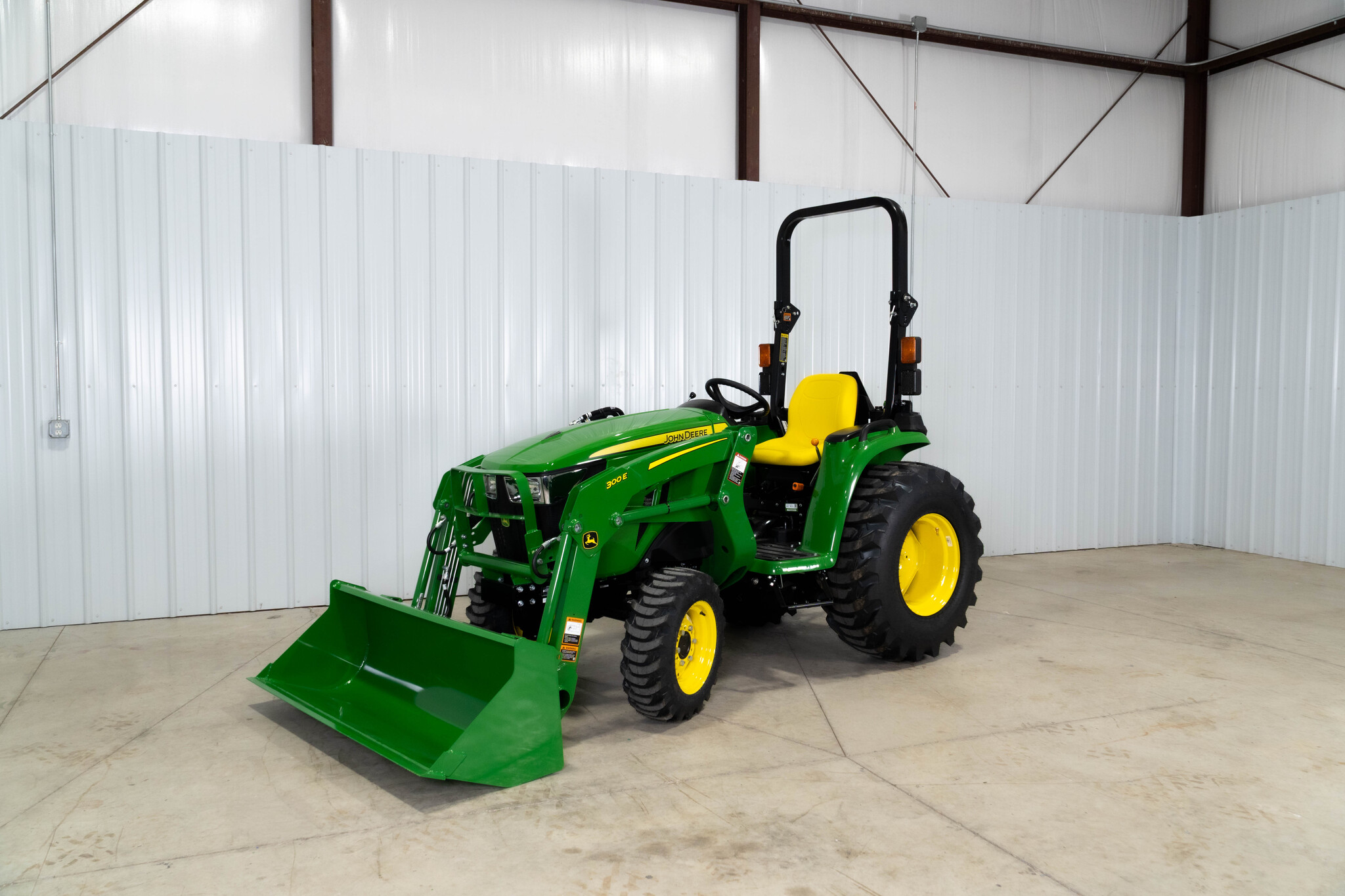 New In-Stock 2026 John Deere 3025E Compact Utility Tractors at Koenig Equipment in Greensburg, IN - PhotoXL2