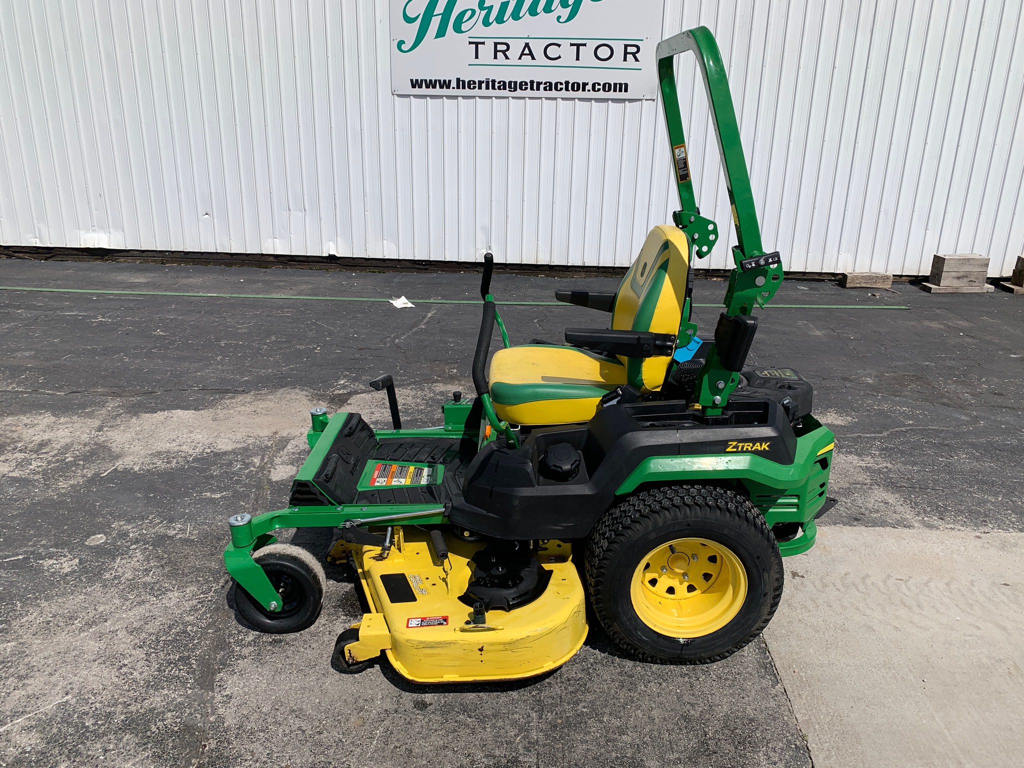  2021 John Deere Z545R at Heritage Tractor in Lamar, MO