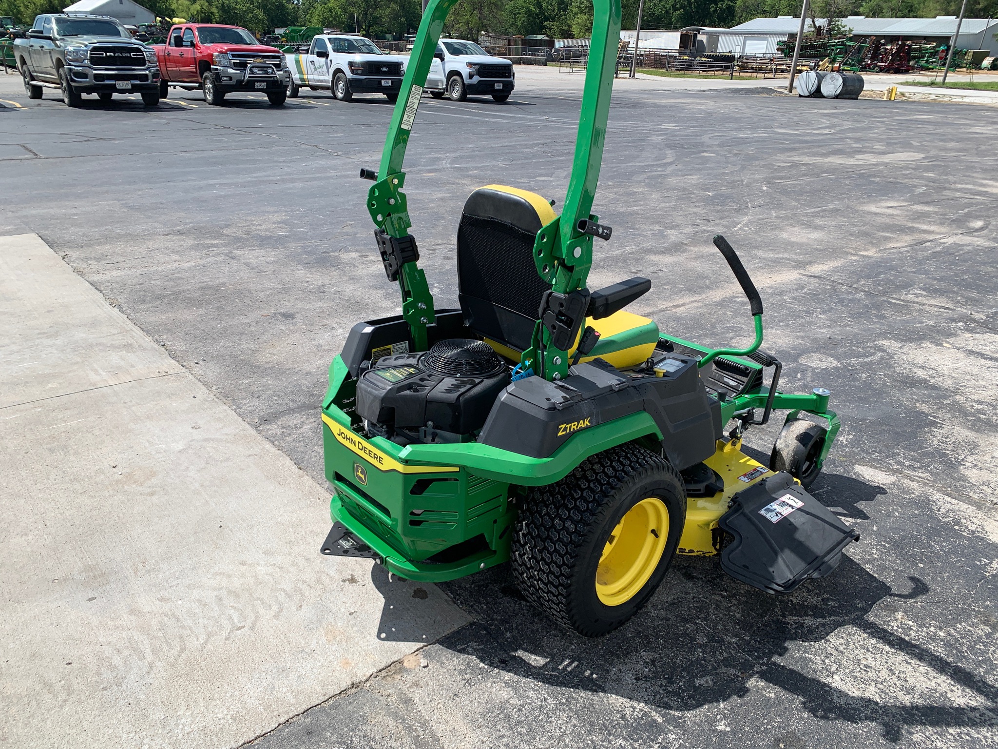  2021 John Deere Z545R at Heritage Tractor in Lamar, MO