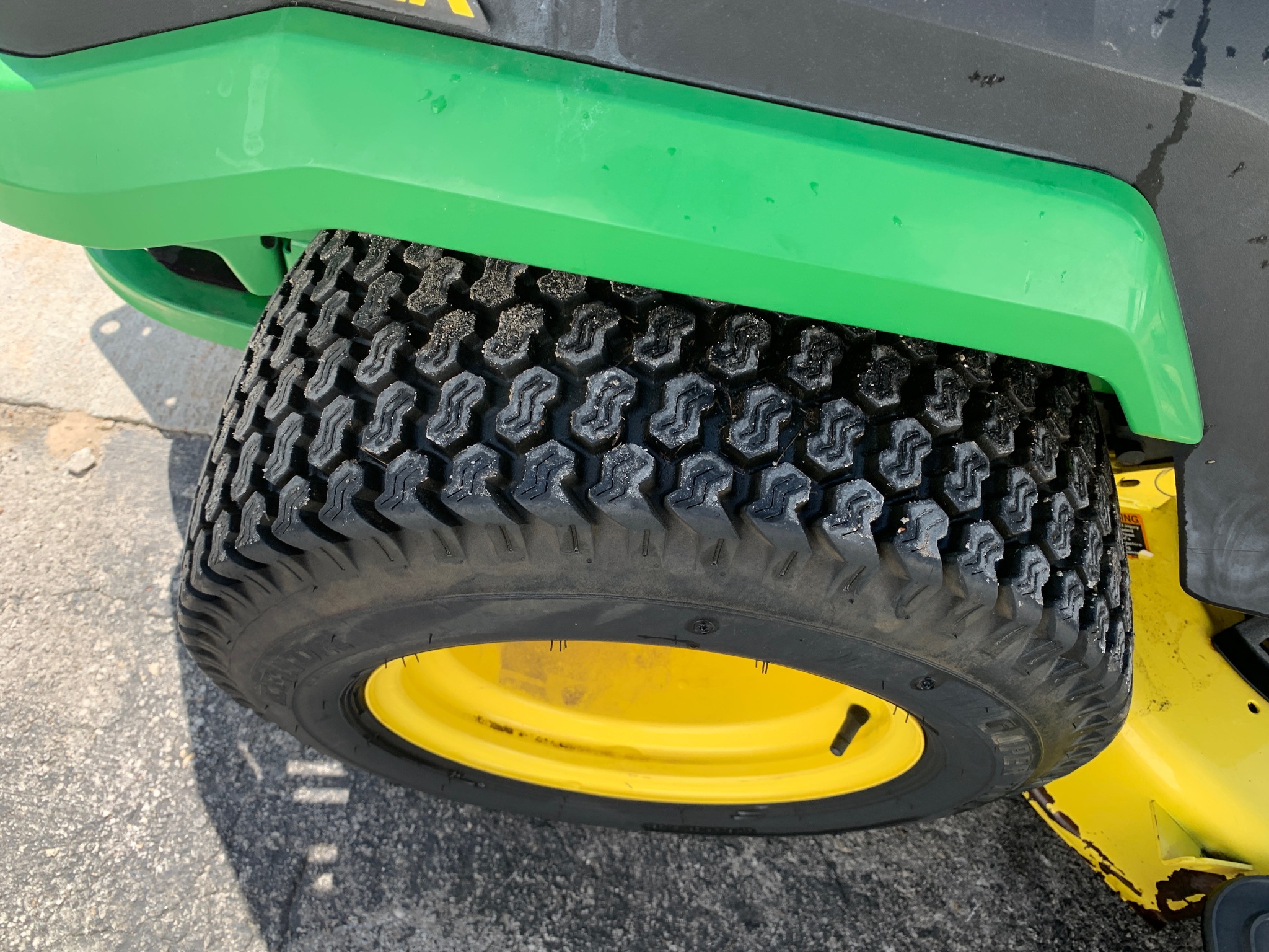  2021 John Deere Z545R at Heritage Tractor in Lamar, MO