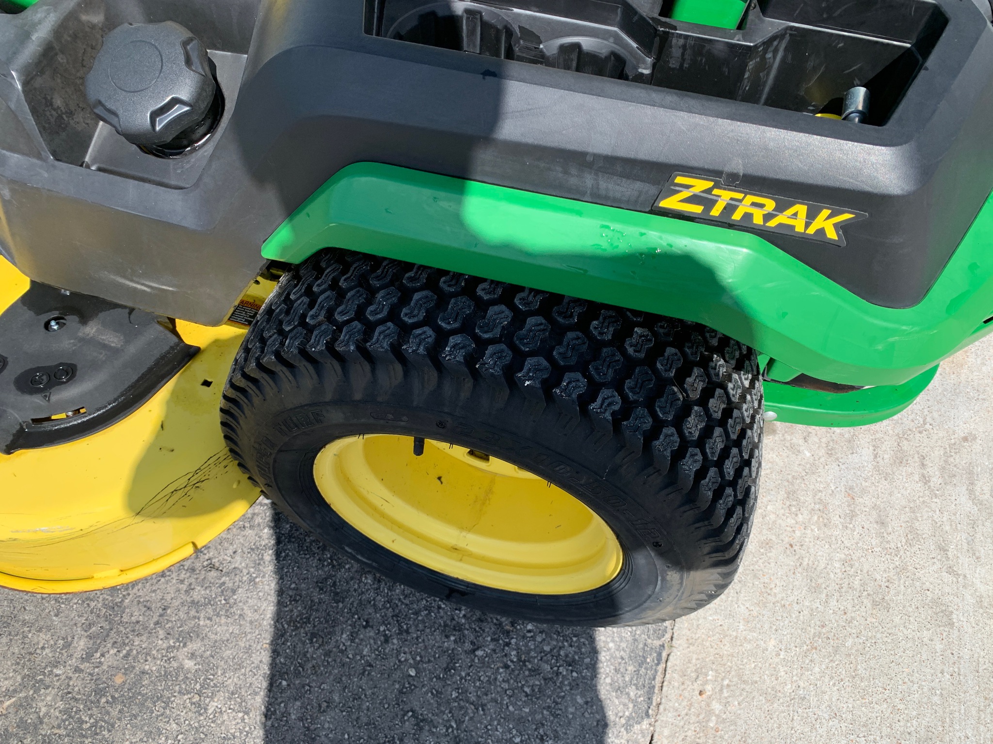  2021 John Deere Z545R at Heritage Tractor in Lamar, MO