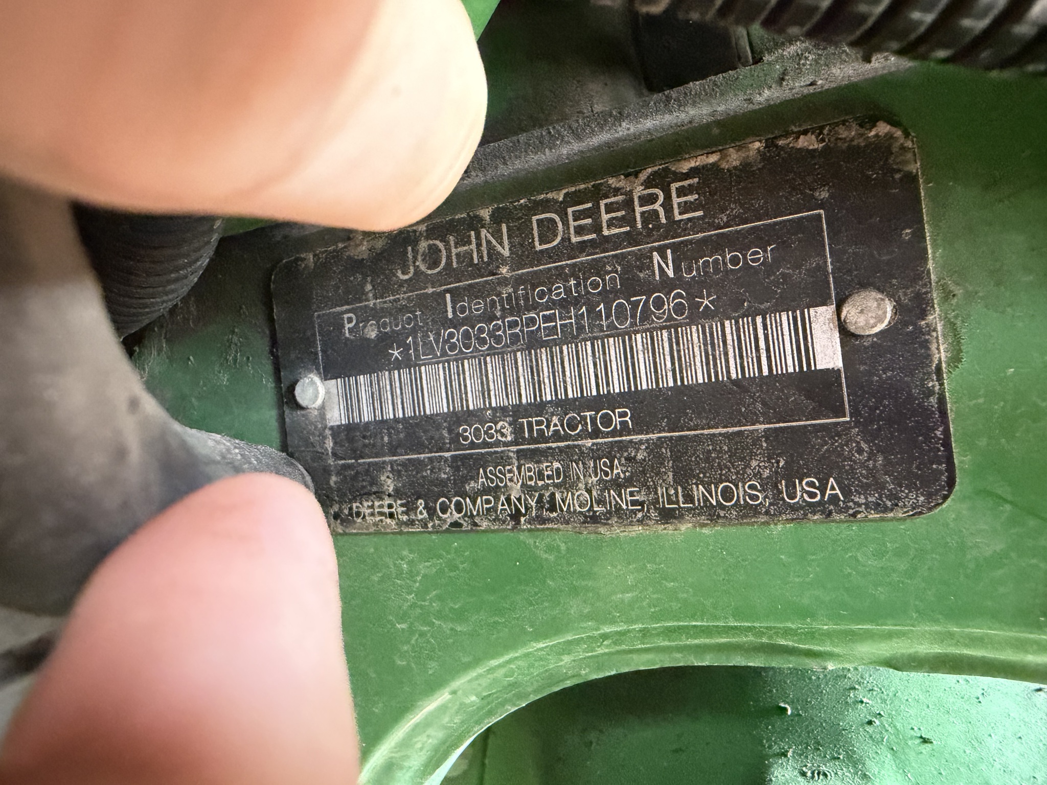  2014 John Deere 3033R at Heritage Tractor in Monmouth, IL