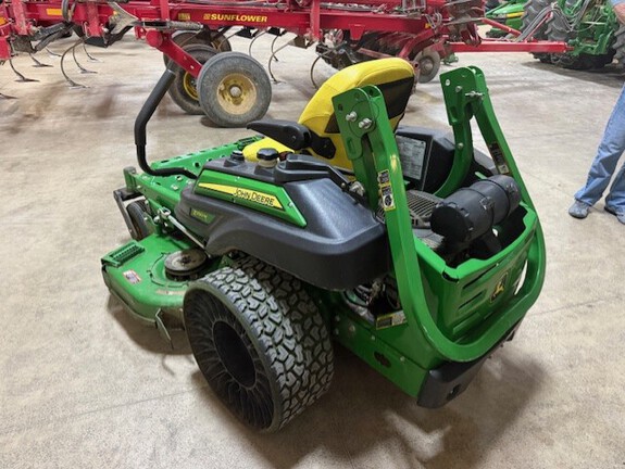 Used 2016 John Deere Z930M EFI Zero Turn Mowers at Koenig Equipment in Lebanon, OH - Photo6