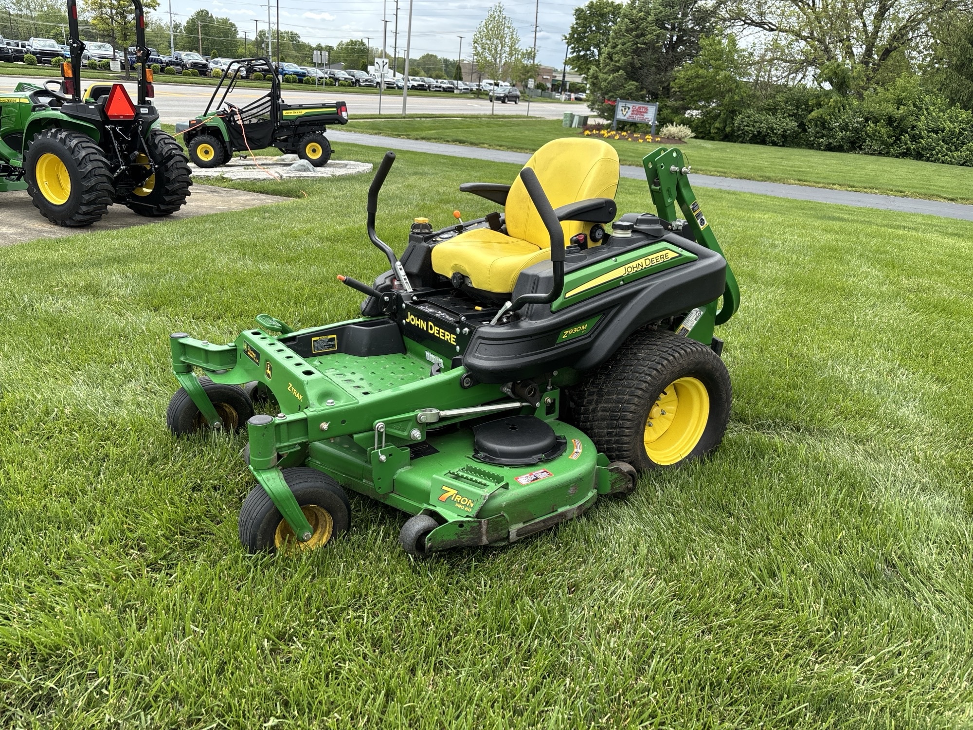 Used 2016 John Deere Z930M EFI Zero Turn Mowers at Koenig Equipment in Lebanon, OH - PhotoXL6