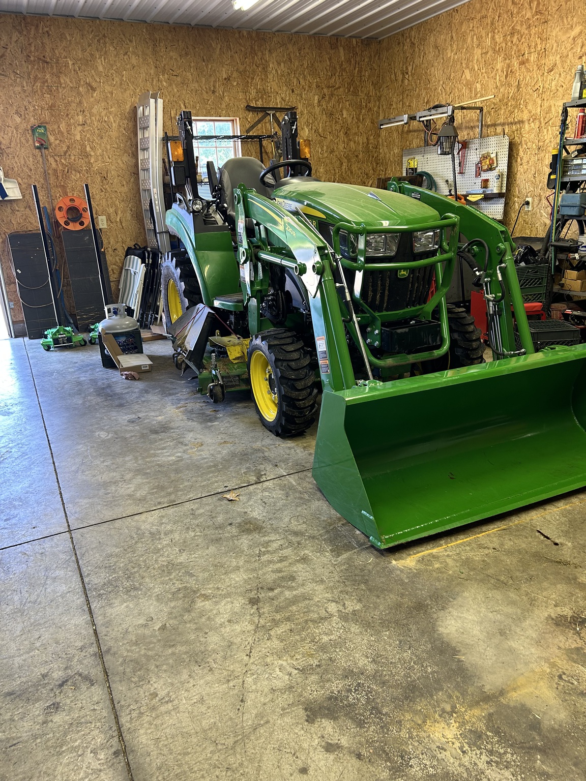 2021 John Deere 2032R