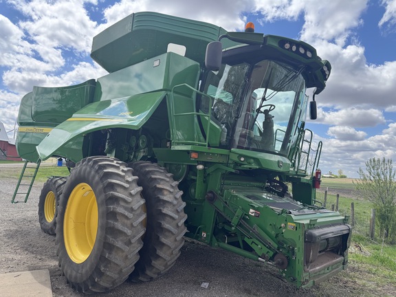  John Deere S660