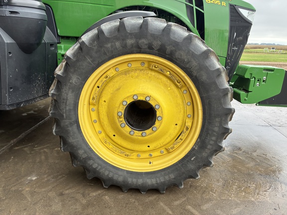 2015 John Deere 8295R - Photo13