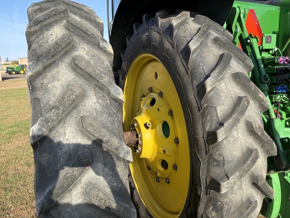2015 John Deere 8295R - Photo12
