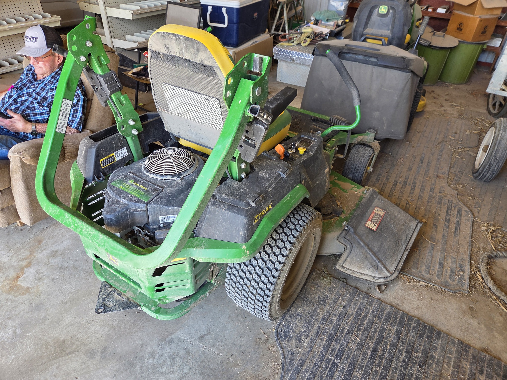 2024 John Deere Z530R Image 4