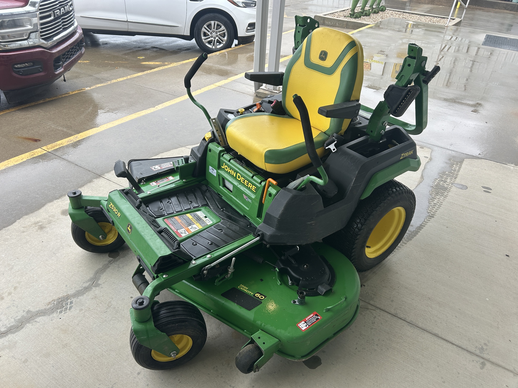 2024 John Deere Z530R Image 3