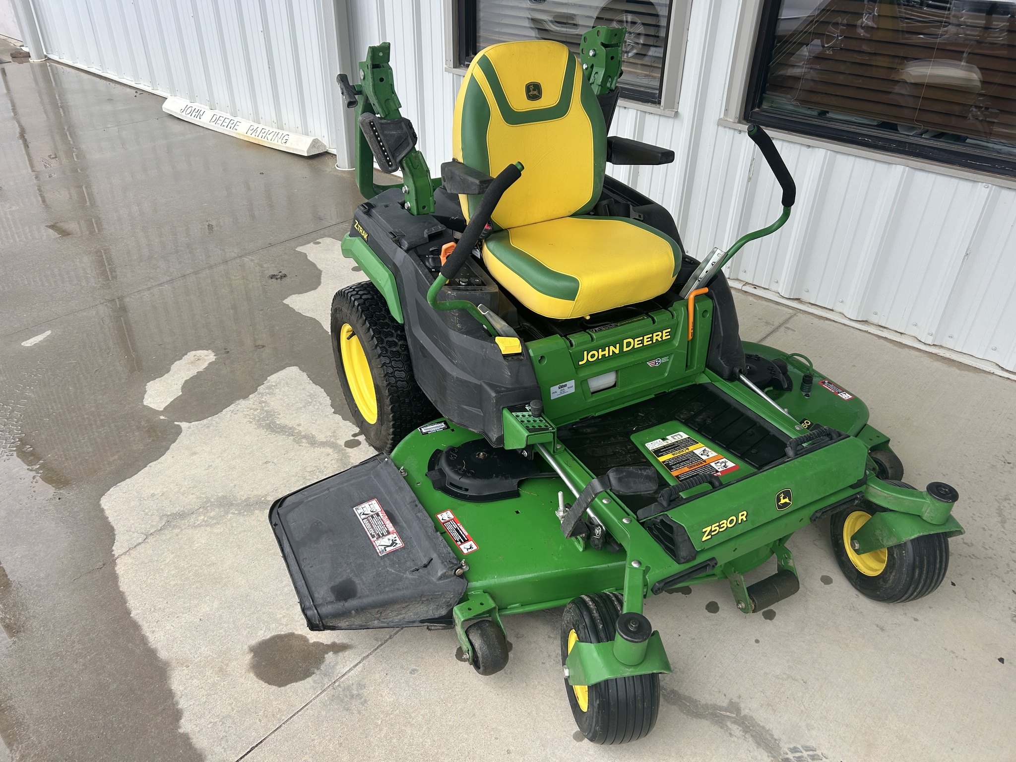 2024 John Deere Z530R Image 2