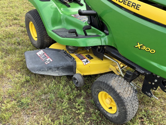 2007 John Deere X300 - Photo24
