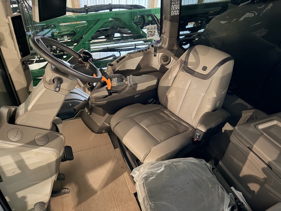 Photo of 2023 John Deere 612R