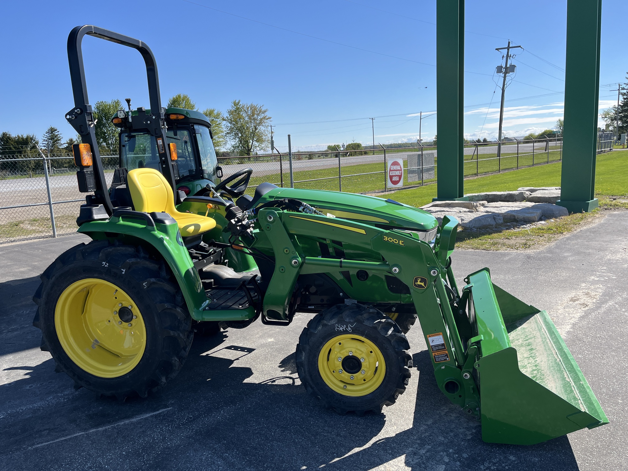 2025 John Deere 3025E Compact Utility Tractors