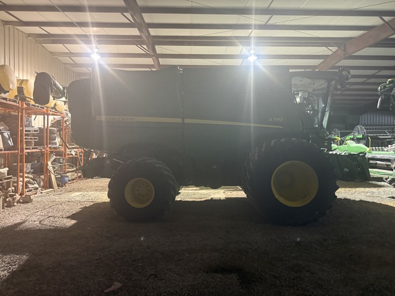 Photo of 2024 John Deere S780