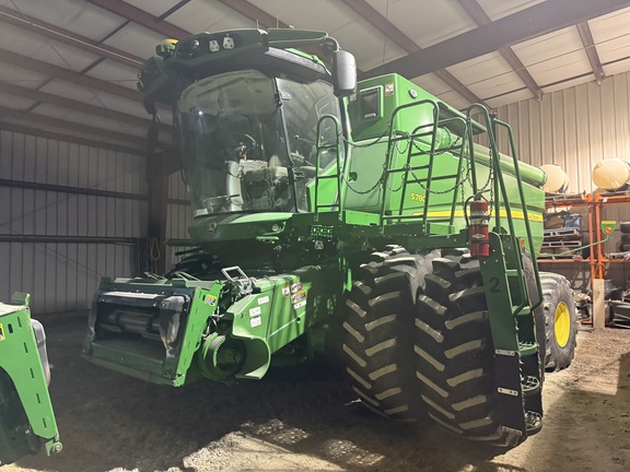Photo of 2024 John Deere S780