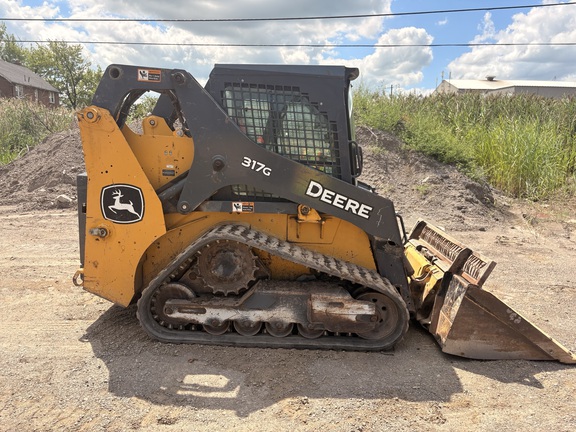 2021 John Deere 317G