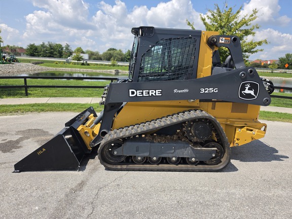  John-Deere 325G