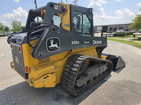  John-Deere 325G