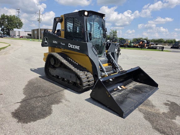  John-Deere 325G