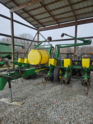 Photo of 2002 John Deere 1760