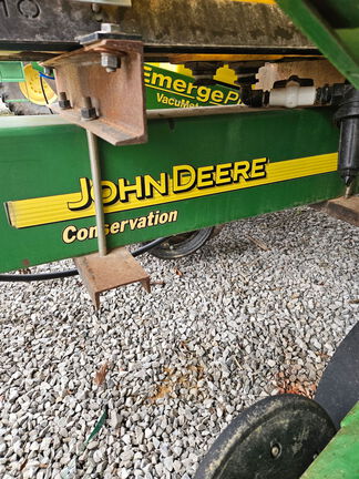 Photo of 2002 John Deere 1760