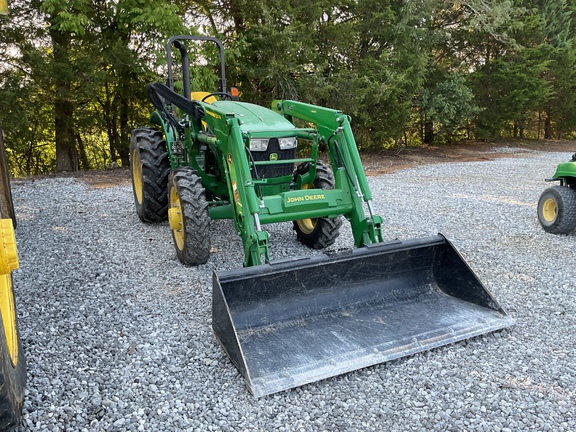 Photo of 2024 John Deere 5050E