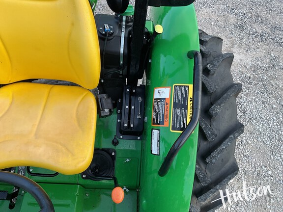 Photo of 2024 John Deere 5050E