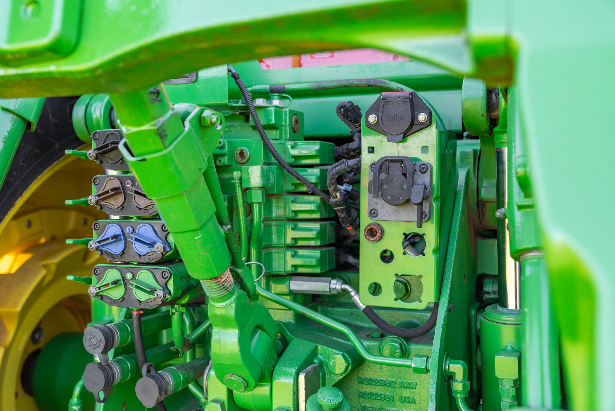 Used 2013 John Deere 8235R Row Crop Tractors at Koenig Equipment in Anna, OH - PhotoXL17