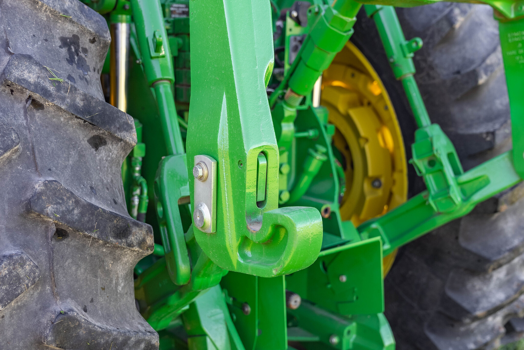 Used 2013 John Deere 8235R Row Crop Tractors at Koenig Equipment in Anna, OH - PhotoXL18