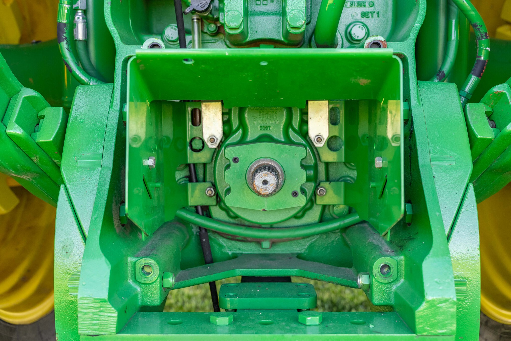 Used 2013 John Deere 8235R Row Crop Tractors at Koenig Equipment in Anna, OH - PhotoXL20