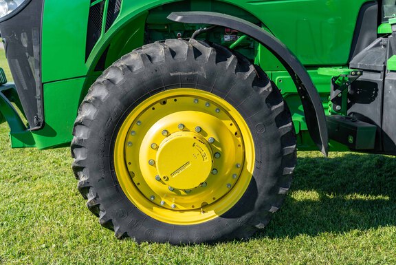Used 2013 John Deere 8235R Row Crop Tractors at Koenig Equipment in Anna, OH - Photo8