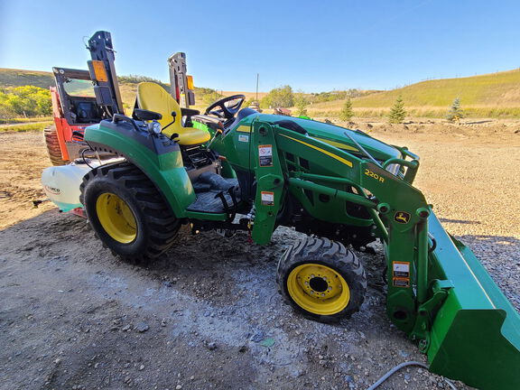 Used 2022 John Deere 2032R Compact Utility Tractors at Horizon Ag & Turf in Lloydminster, AB