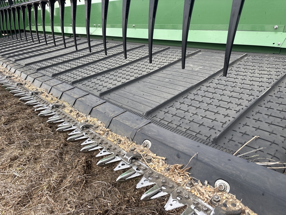Used 2024 John Deere RD40F Combine Platforms at Koenig Equipment in Greenville, OH - Photo10