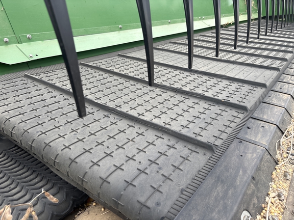 Used 2024 John Deere RD40F Combine Platforms at Koenig Equipment in Greenville, OH - Photo11