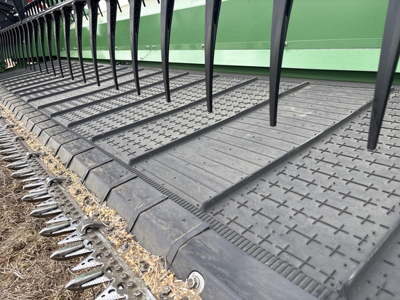 Used 2024 John Deere RD40F Combine Platforms at Koenig Equipment in Greenville, OH - Photo16