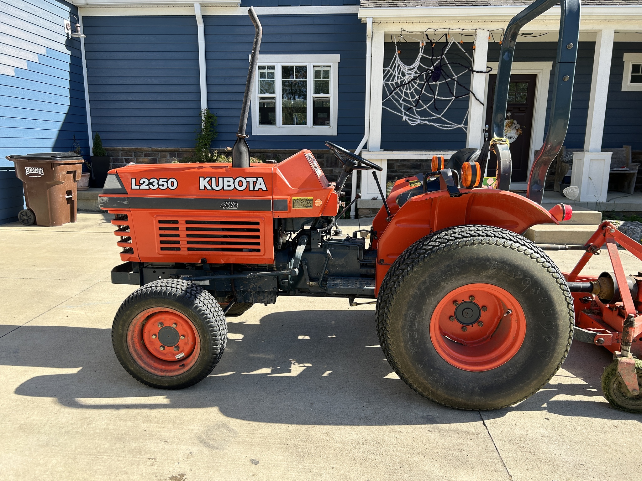 Used 1998 Kubota L2350 w/Mower Compact Utility Tractors at Koenig Equipment in Urbana, OH - PhotoXL3