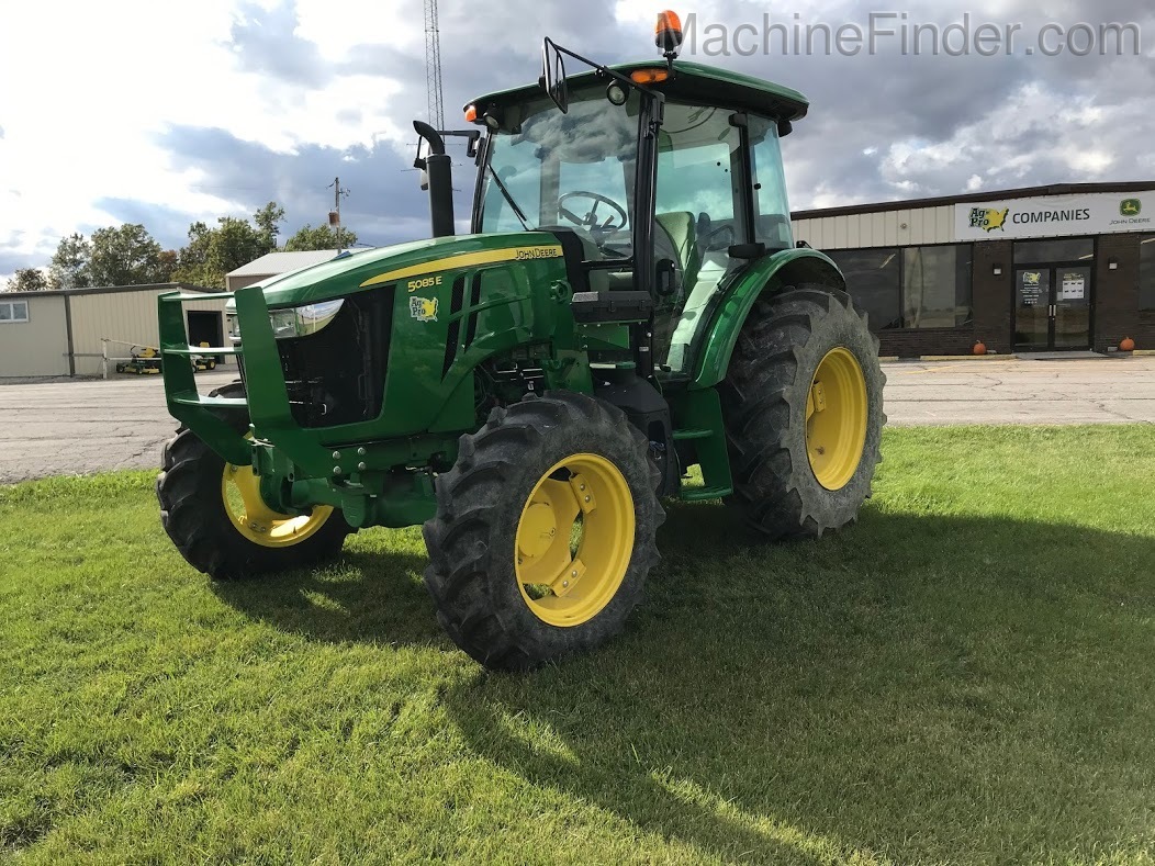 2018 John Deere 5085E Image 1